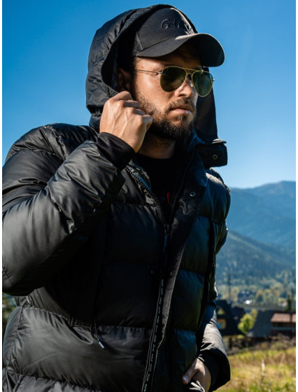 Kabát Redrum Ridge Puffer Black – černá péřová bunda